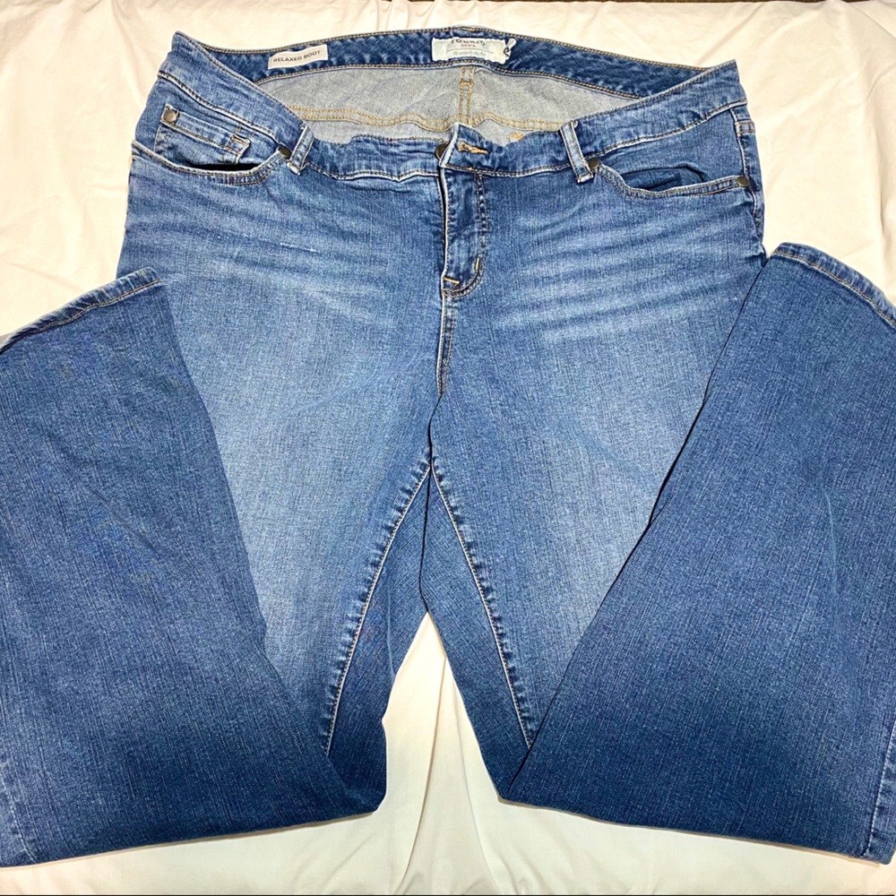 Torrid Size 20 relaxed boot cut denim jeans.